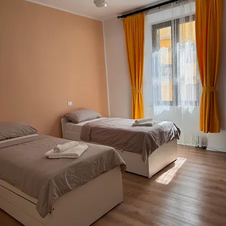 Vendégház Station & Airport